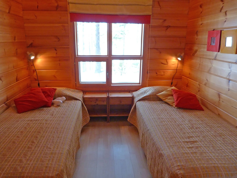 Oravi Villas