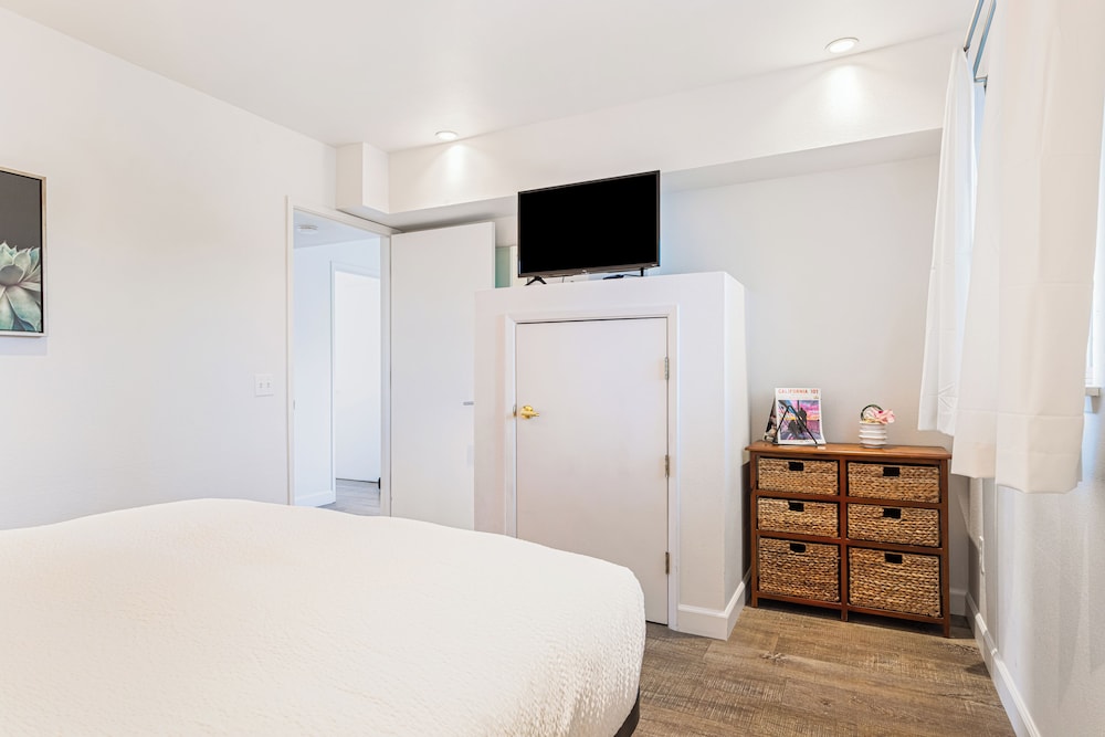The Cayucan Bungalows by AvantStay Pet-Friendly Getaway Steps from Cayucos State Beach