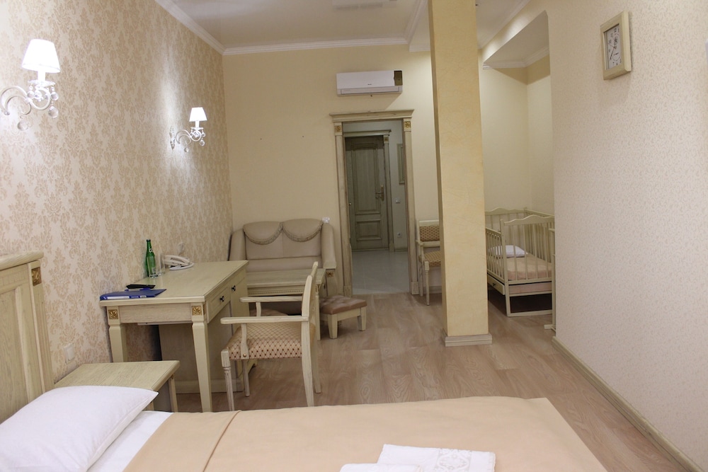 Acropolis Hotel view 3