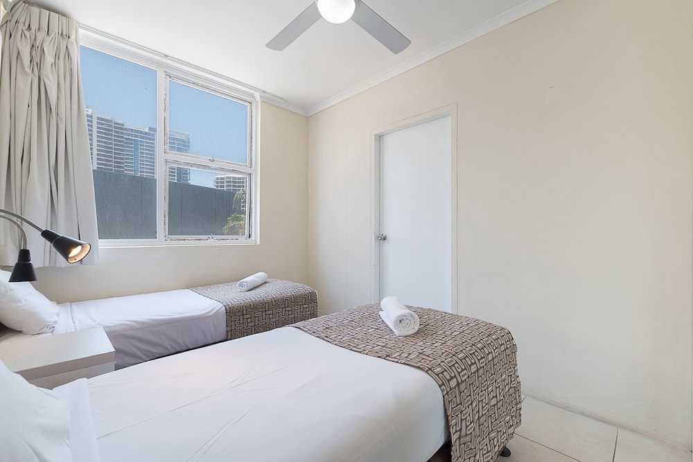 Carlton Apartments-4