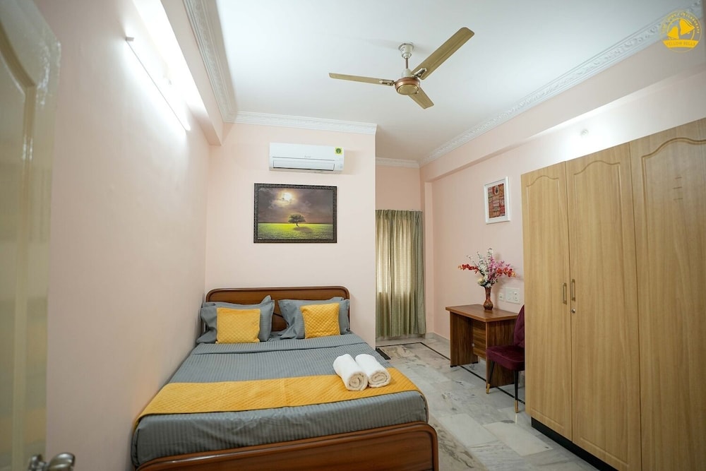 Yellow Bells Residency (Serviced Apartments)