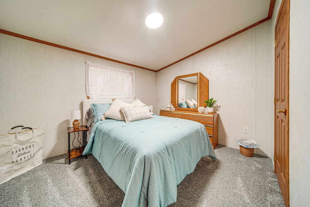 1 Mi to Lake Access: Erie Home w/ Private Backyard