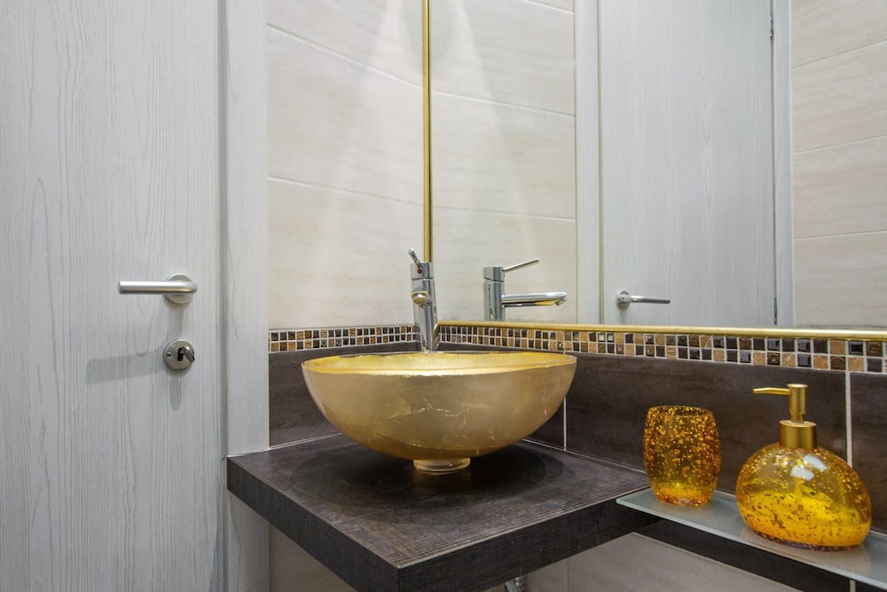 Gold Vatican Apartment