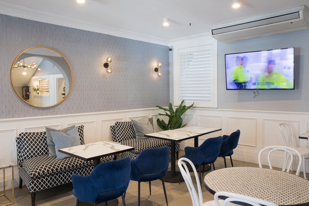 Potts Point Vacations - No9 Springfield - Property Image 2