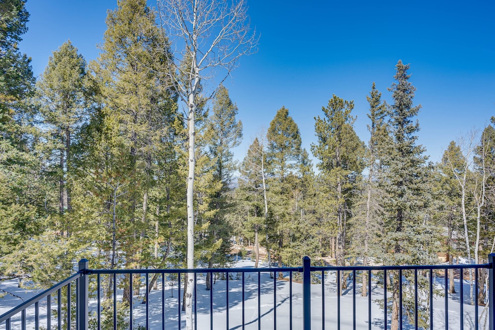 Modern Florissant Mountain Retreat w/ Deck & Grill