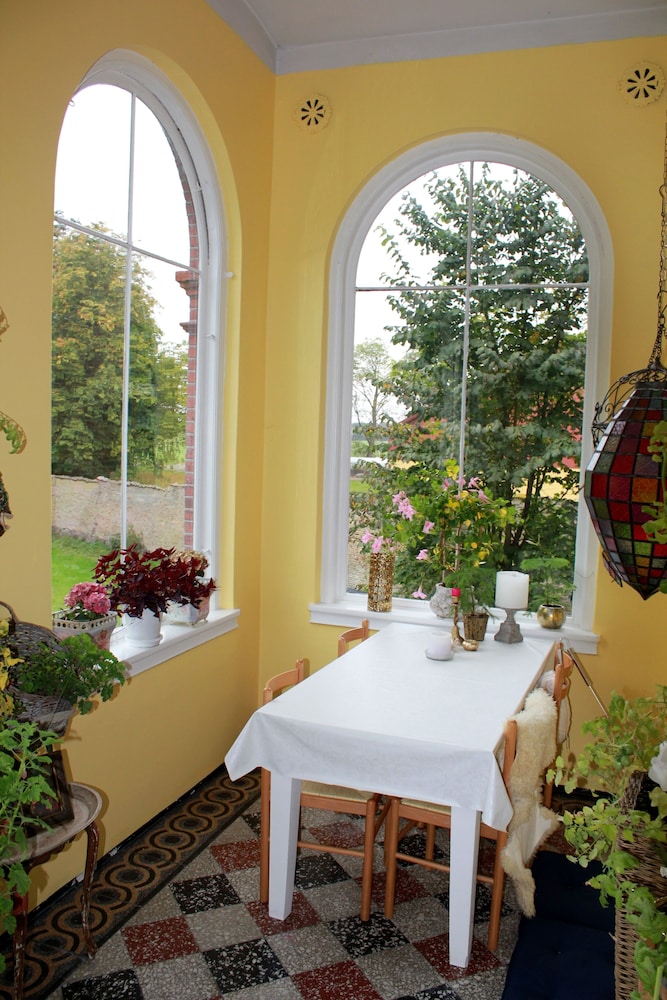 Ny Kirstineberg Gods Bed & Breakfast