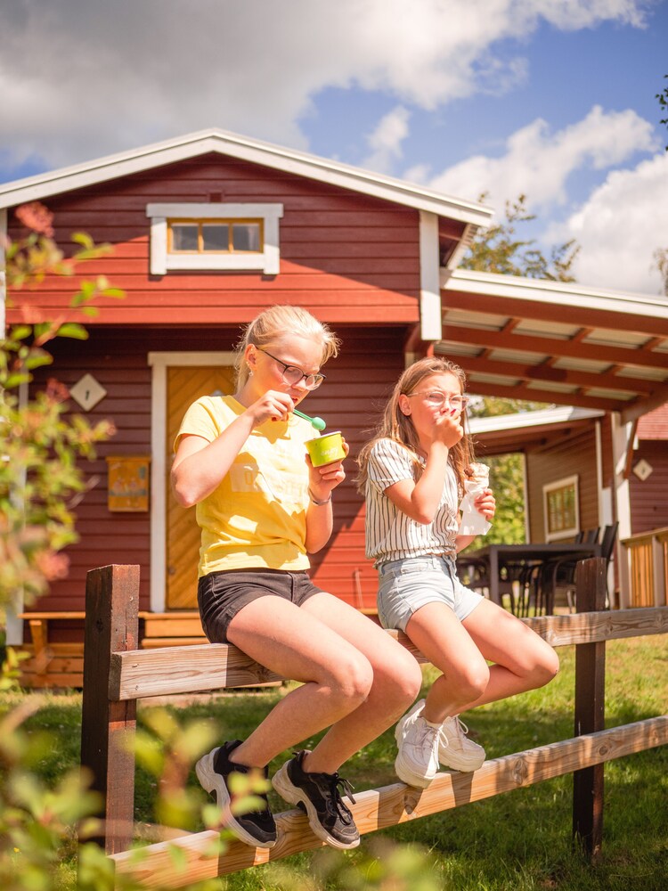 Björkbackens Stugby - Campground
