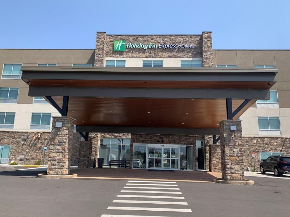 Canon City Vacations - Holiday Inn Express  Suites Canon City, an IHG Hotel - Property Image 1