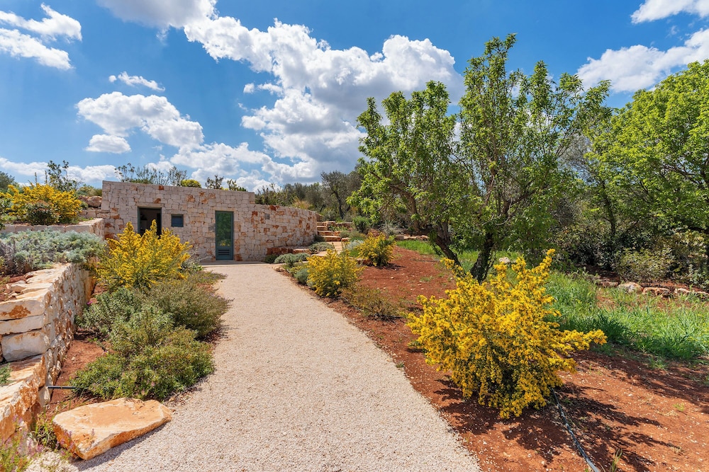 Trullo Pietra Rossa with Pool by Wonderful Italy