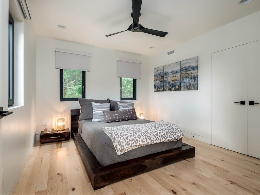 Luxury Home - The Retreat House