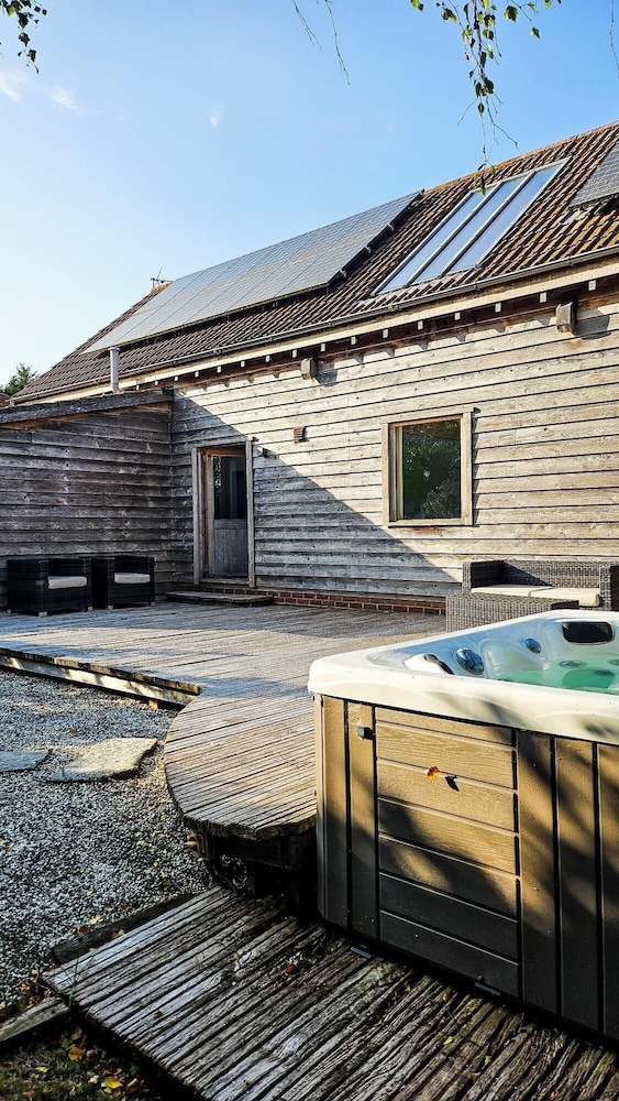 Peaceful Nature Retreat in Othery
