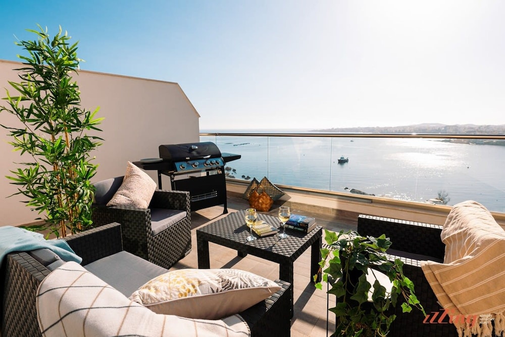 Malta s Instaworthy Stunning Seaview Penthouse photo 1