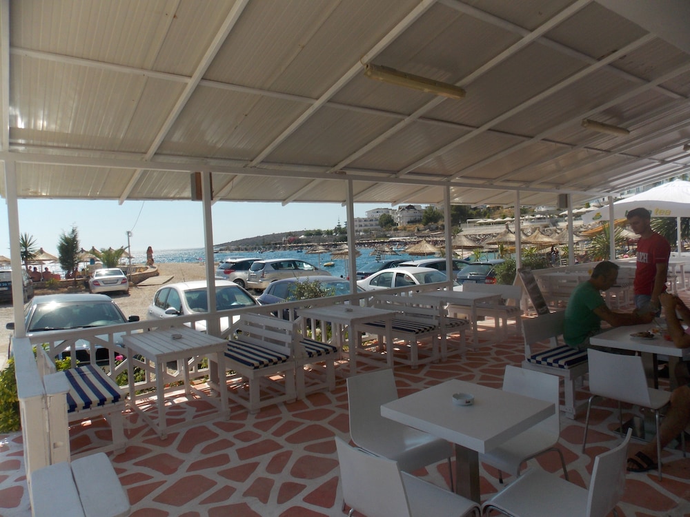 Santa Paola Hotel - In Sarandë (Kodrra)
