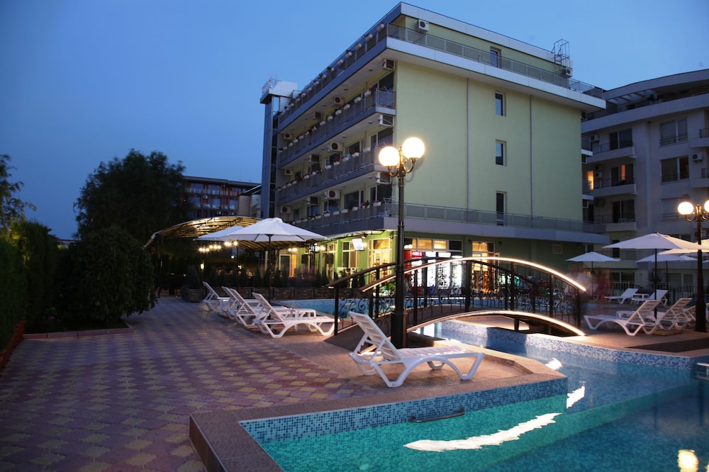Hotel Zaara