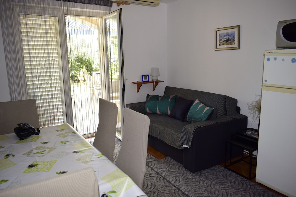 Apartment Tulip view 5