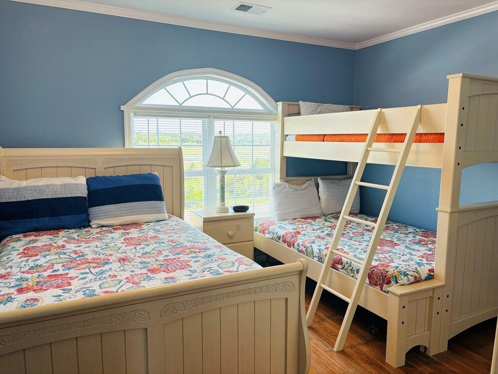 Sea Biscuit - 4 Br Home