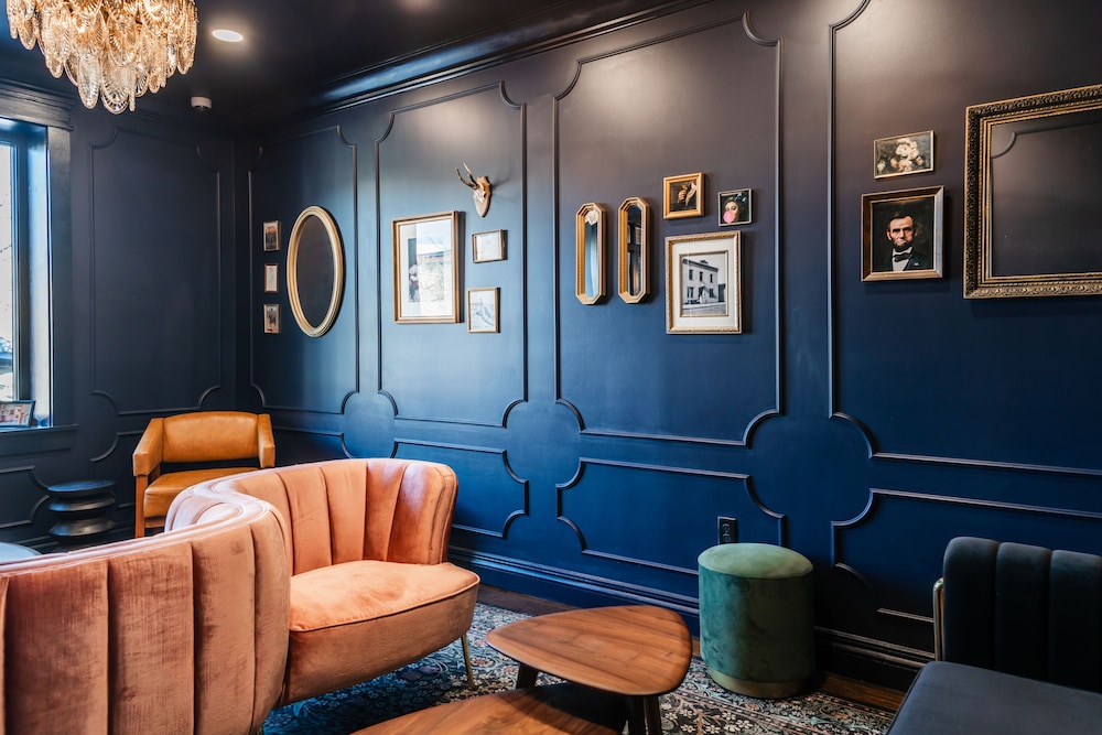 The Hotel Melrose