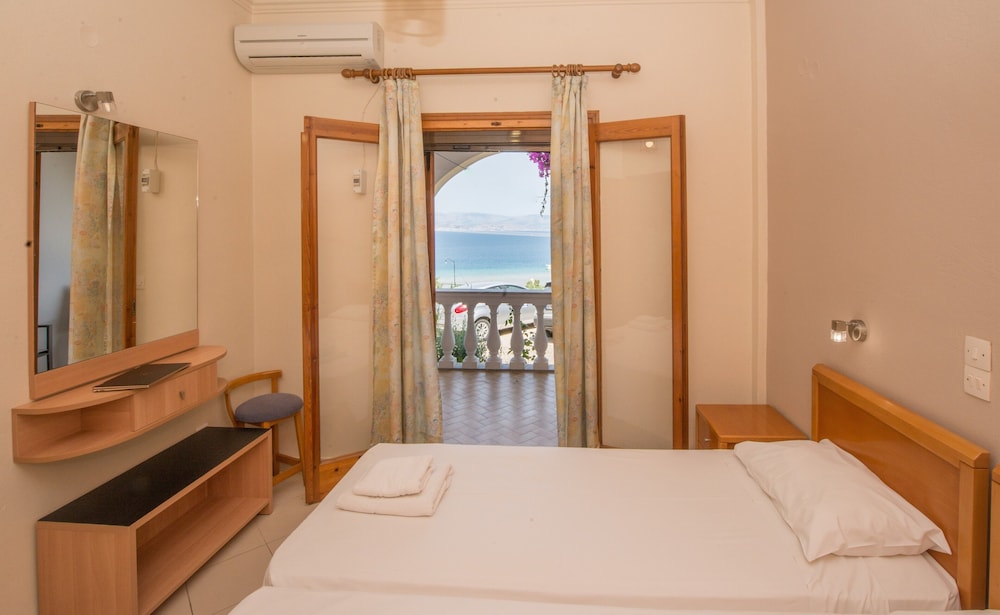 Dionysos Apartments