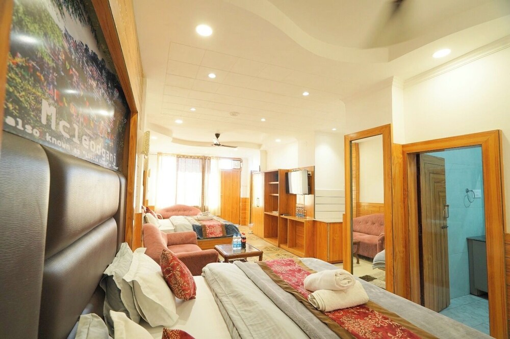 Lord Krishna Boutique Stay
