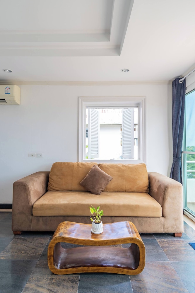 Luxurious 5-bedroom Pool Villa in Heart of Patong, Phuket
