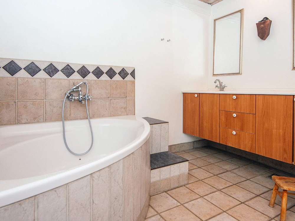 4 Star Holiday Home in Hojer