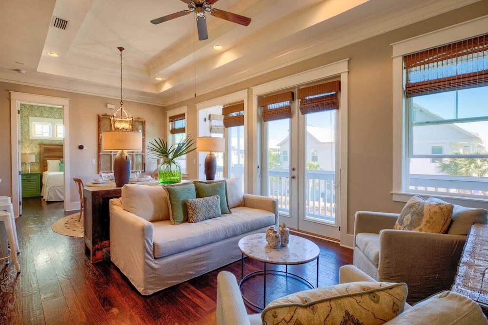 Sun & Sand For 6 by Avantstay Prominence Pet-friendly + Pool