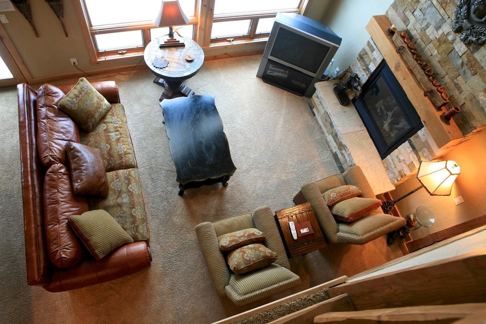 Lakota Antlers 200 5 Bedroom Holiday Home by Winter Park Lodging Company