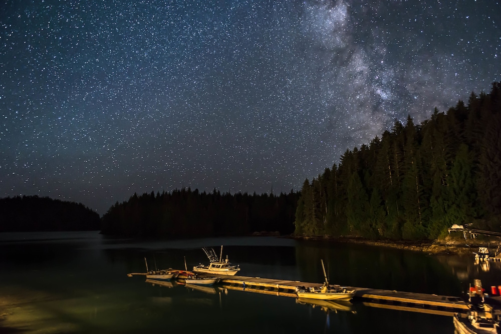 Nootka Island Lodge