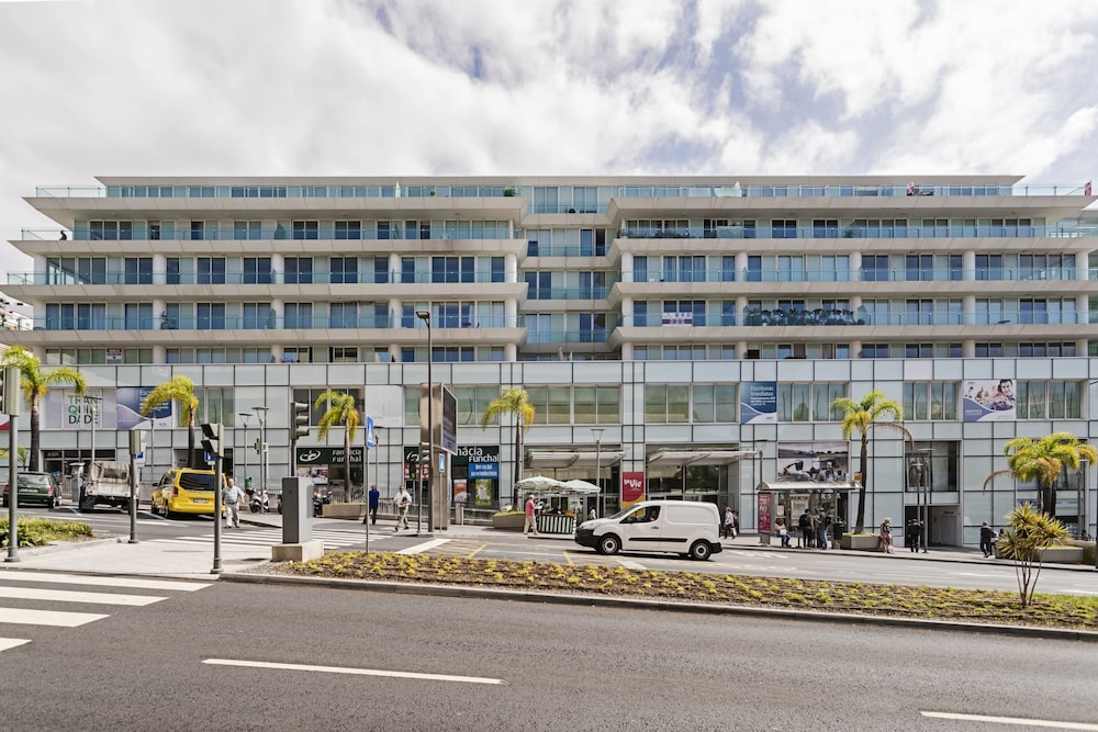 Funchal Centrum II by An Island Apart view 5