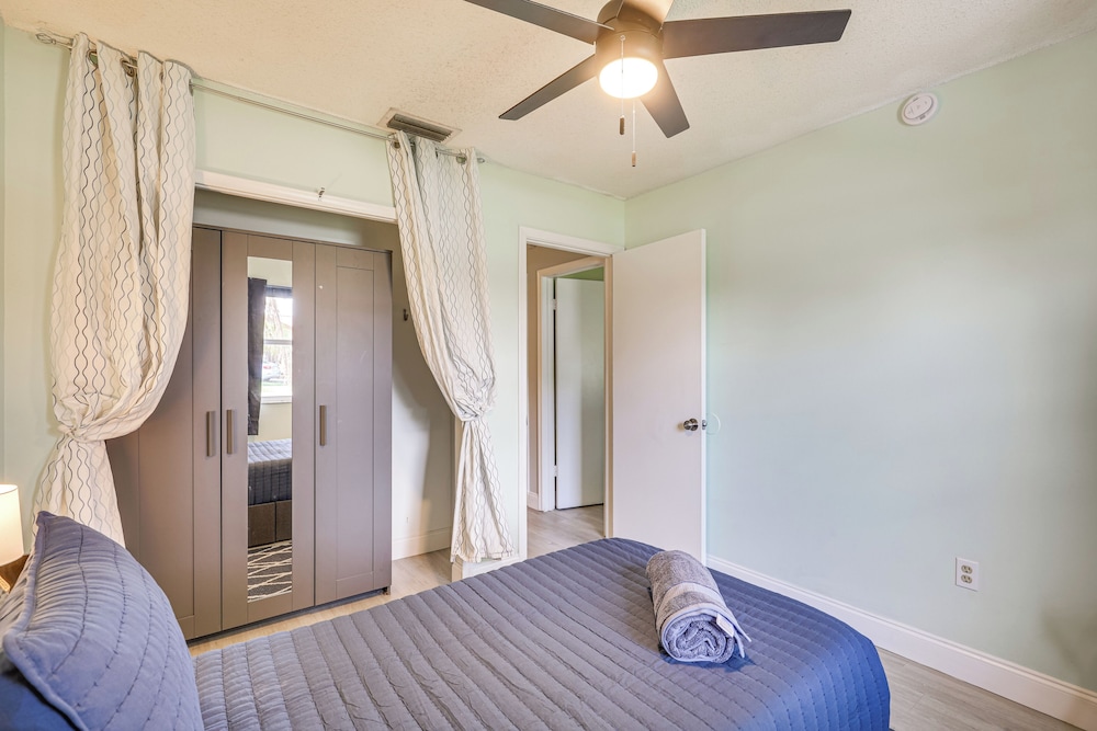 3 Mi to Sawgrass Mills: Home w/ Lanai & Game Area
