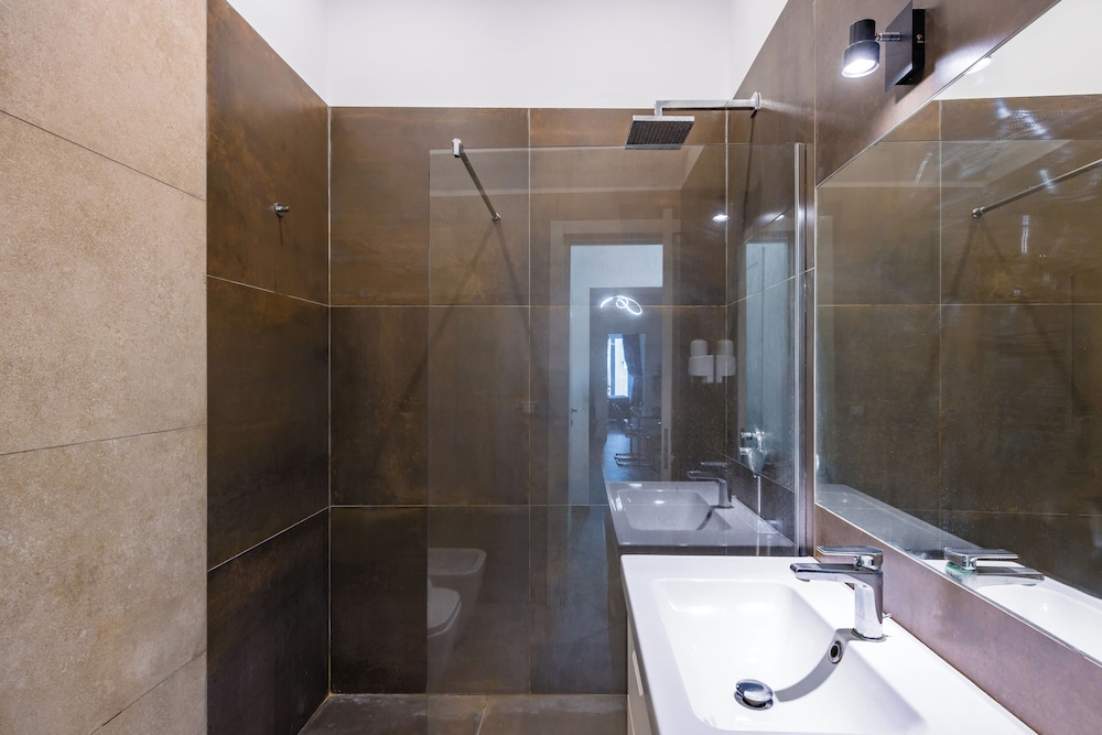 Chiaia Boutique Flat on Pedestrian Area by Napoliapartments