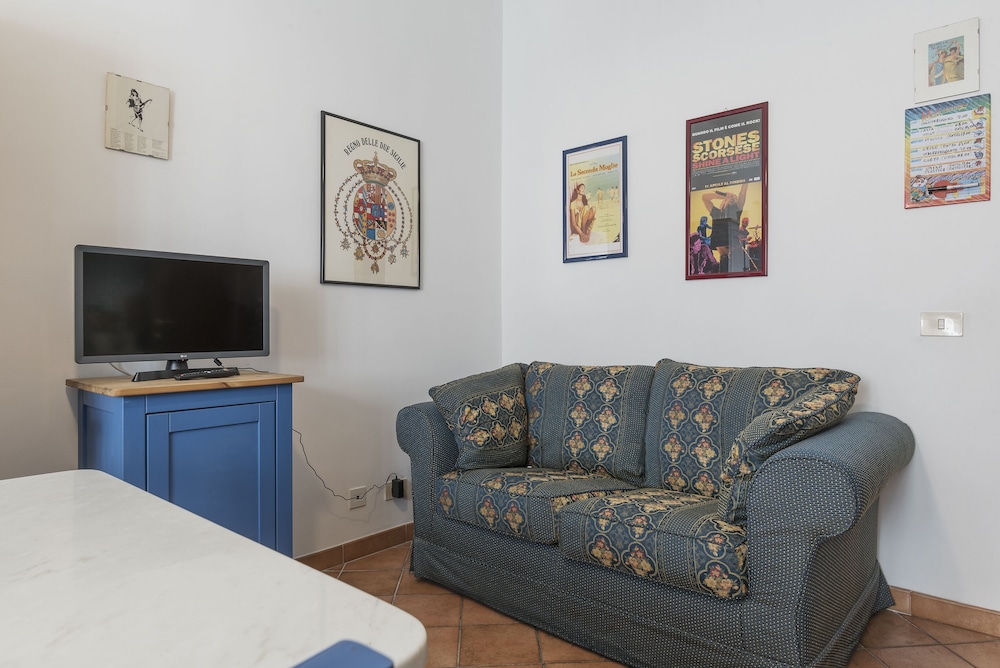San Lorenzo Roomy Apartment