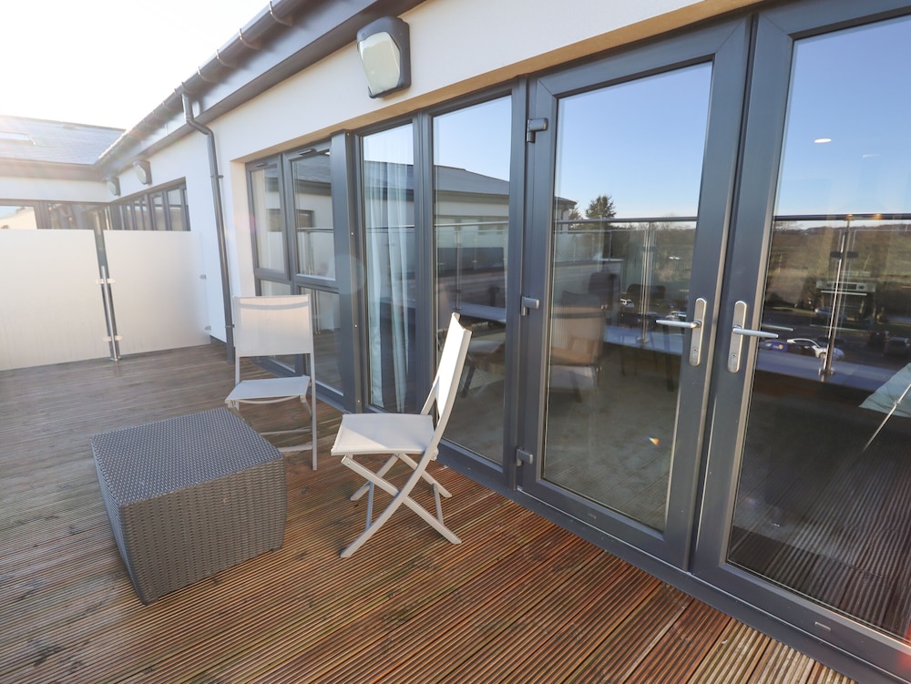 22 River View