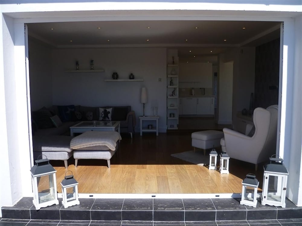 Marbella Vacations - Great Beach Side Villa - Semi Heated Pool - Property Image 18