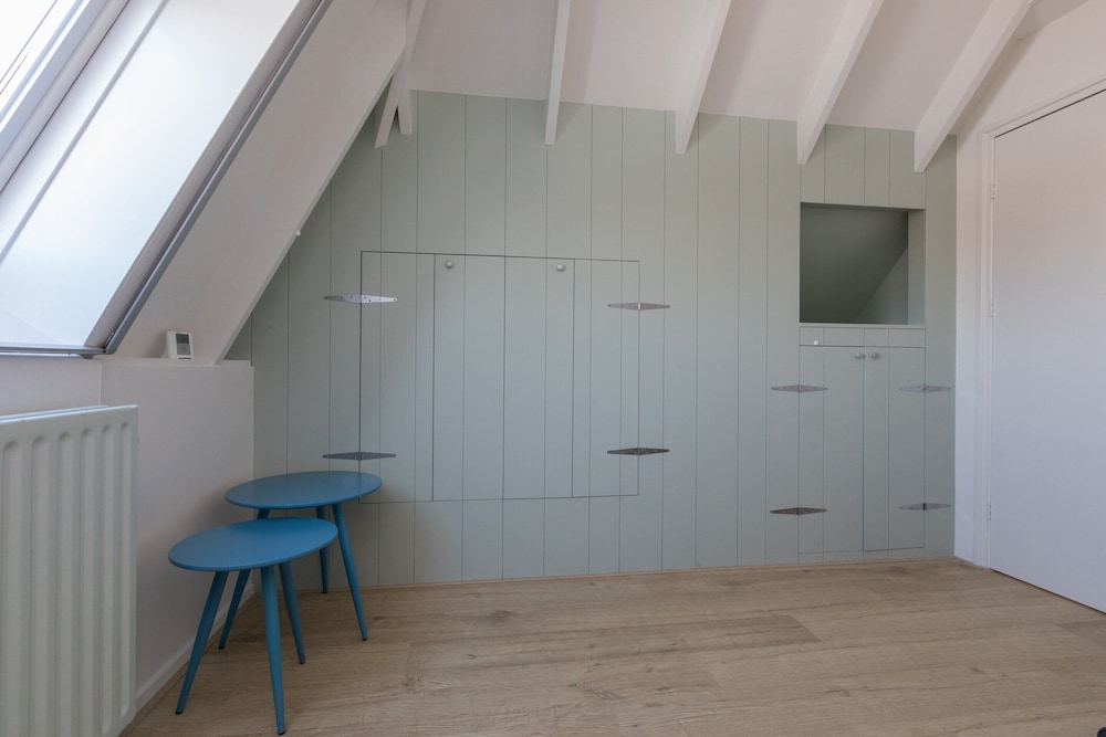 Holiday Home for 8 near Seaside Resort of Oostkapelle-Vrouwenpolder
