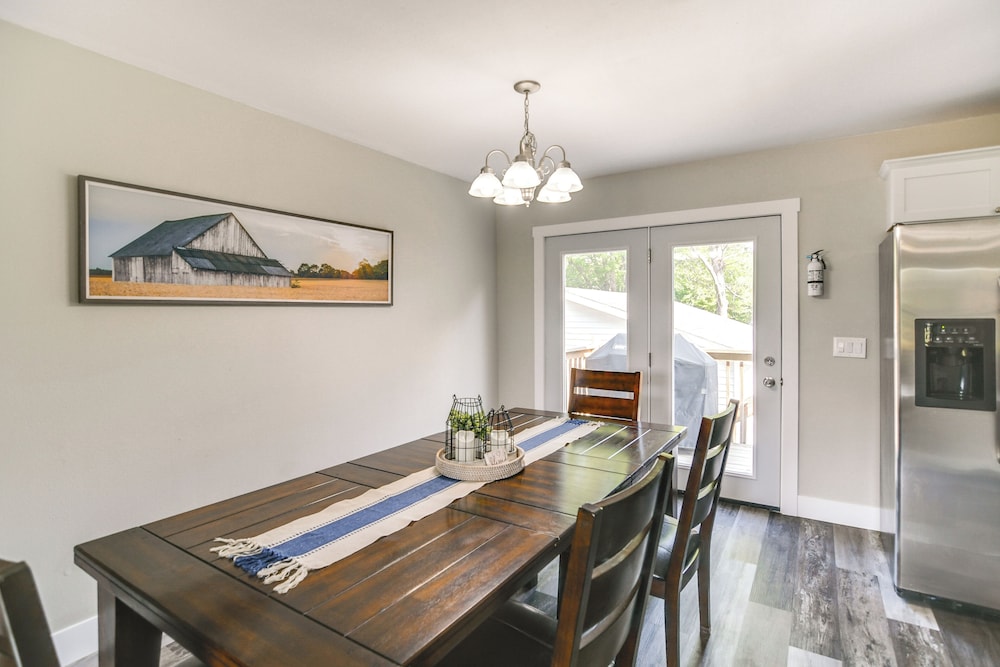 4 Mi to Big Creek State Park: Spacious Family Home