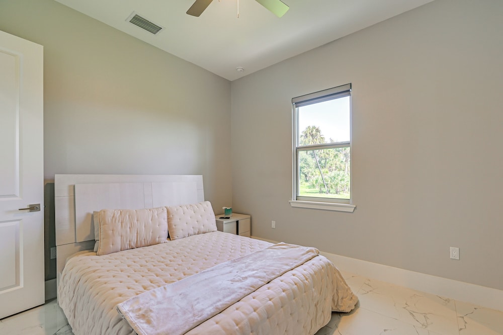 Pets Welcome - Home on 2.5 Acres in Naples!