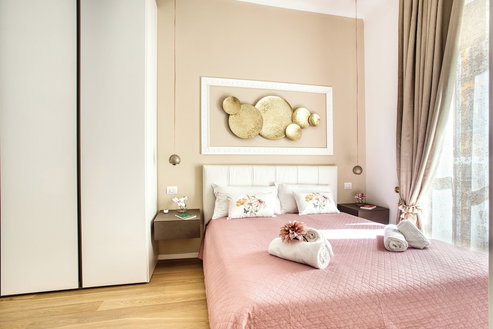 Old Milan Navigli Family Apartments