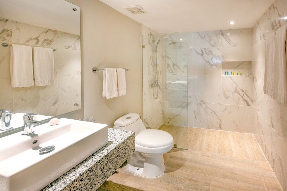 Coral Costa Caribe Beach Resort - All Inclusive - Property Image 41