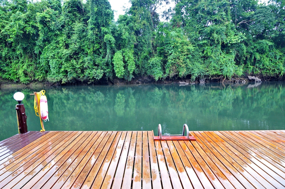 Mek Kiri River Kwai Resort
