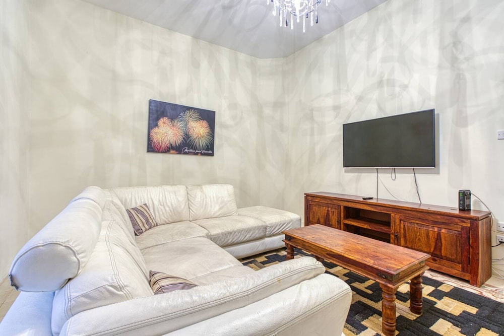 St James the Traditional 4-bed Townhouse Terrace