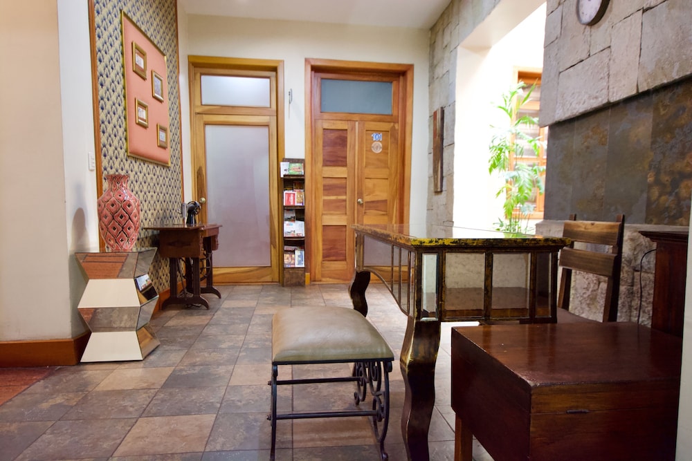 Pepe's House Cuenca Hotel & Hostel - Image 4