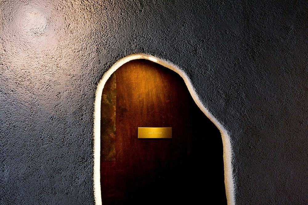 AET HOTEL