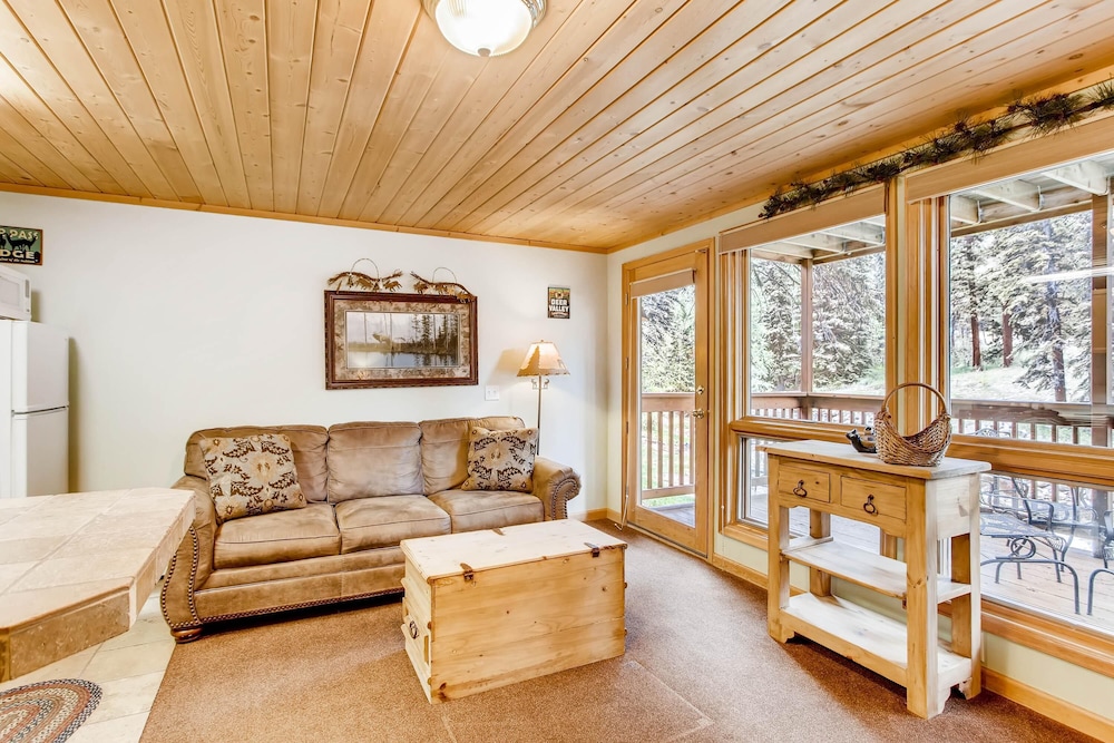 Estes Park Condos - Property Image 53