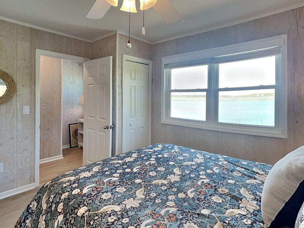 The Hydeaway by Topsail Realty