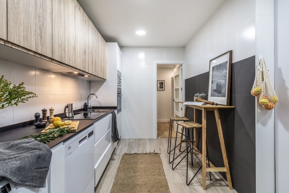 Luque - 3 Bedrooms and Balcony in Lista