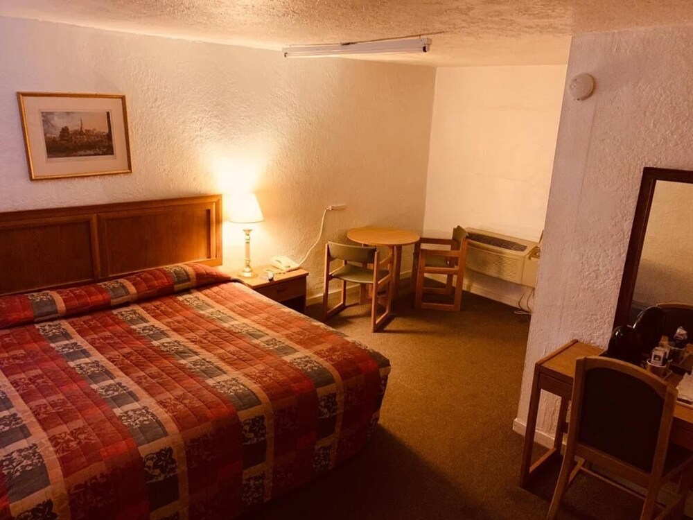 Economy Inn