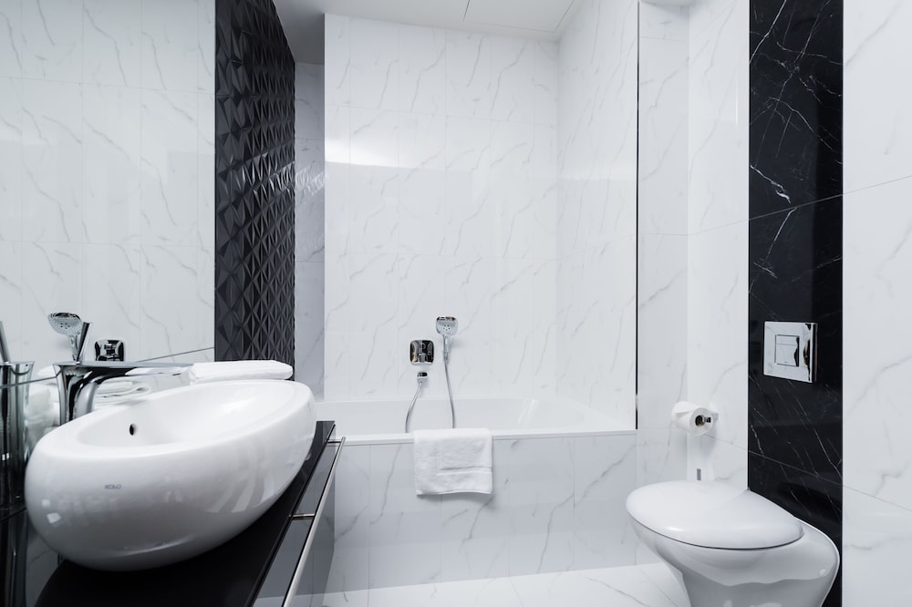 Aquarius Residence by TKC