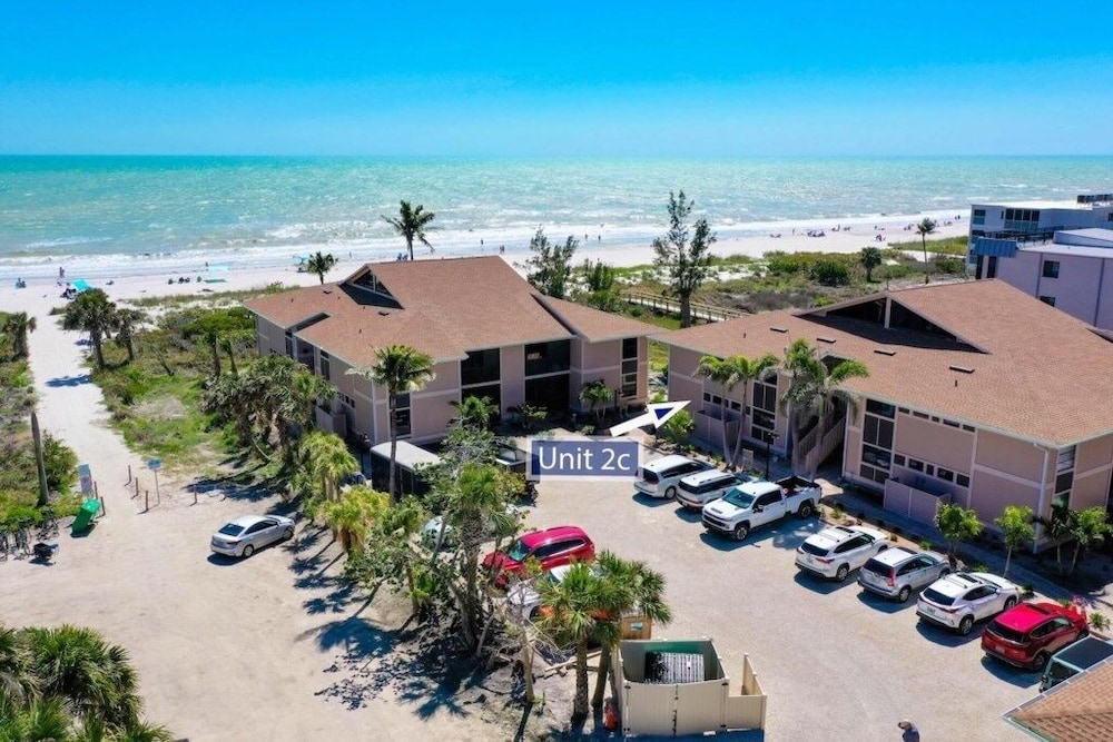 Coquina Beach 2c 2 Bedroom Condo