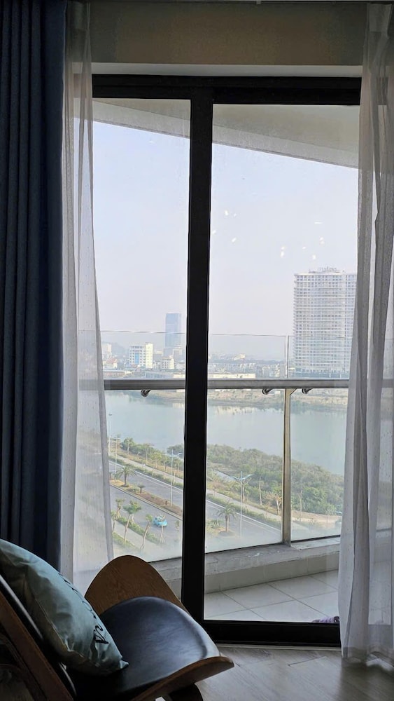Angela House Ha Long